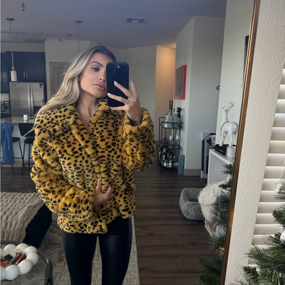 Topshop Leopard Print Teddy Jacket - Yellow and Black